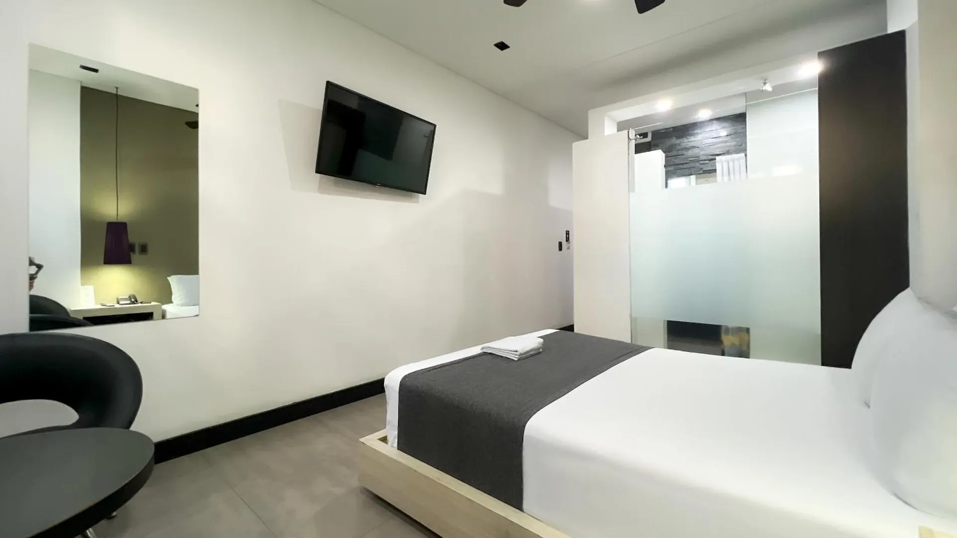 Hotel 47 Medellin Center 3*,  Colombia